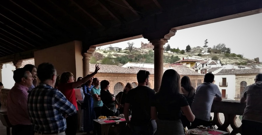 Servicios turisticos y culturales Alcaraz Cherry Tours Miralmundo