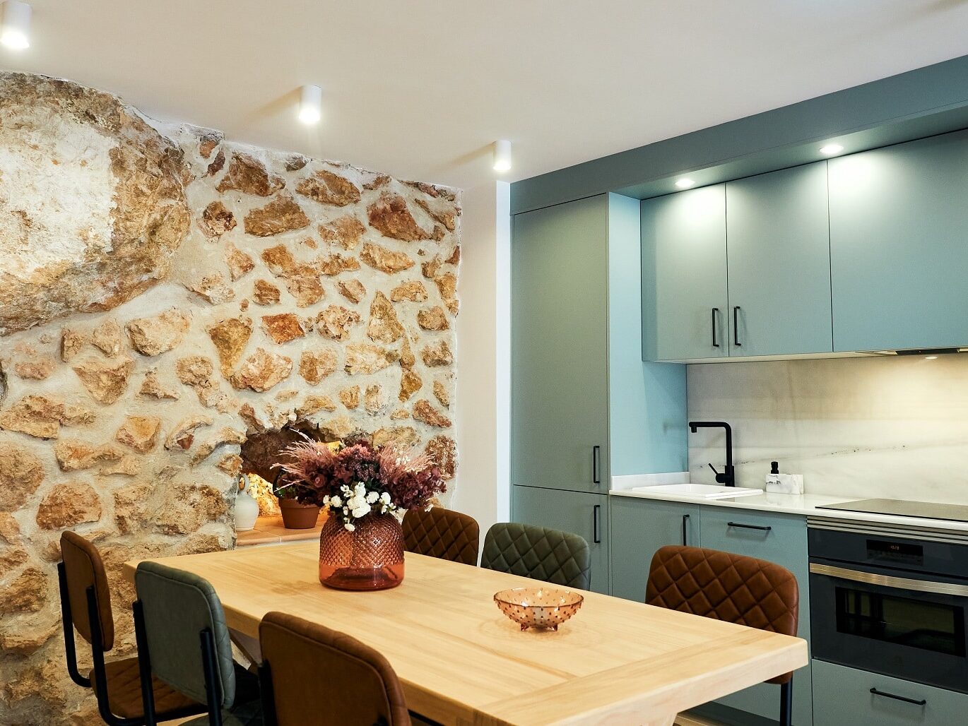 Lignum Casa Rural Ayna Cocina comedor 01