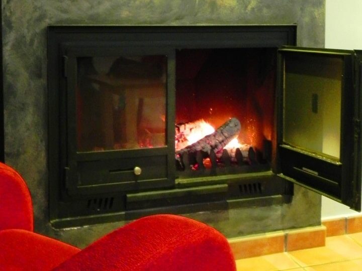 Apartamento rural Miralmundo chimenea