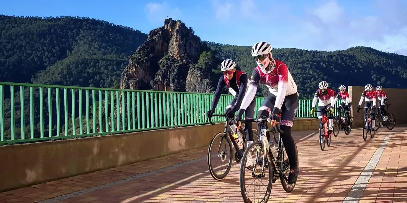 destino ciclista Ayna portada